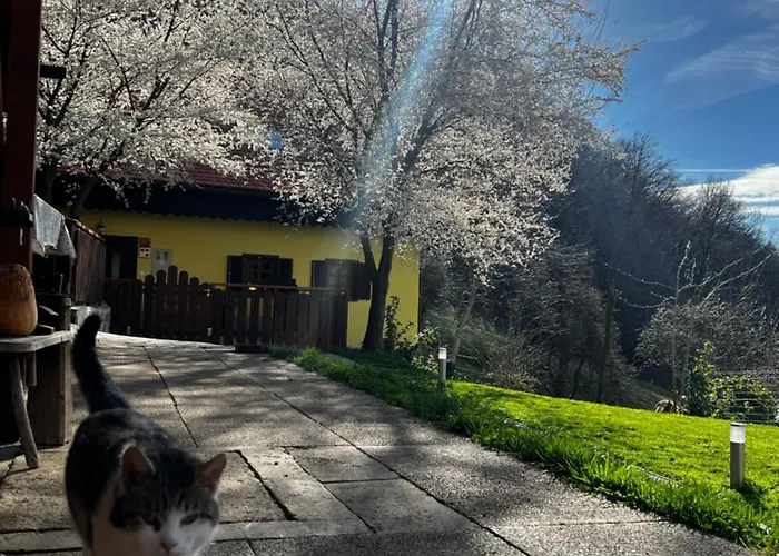 Boutique Farm Hrovat