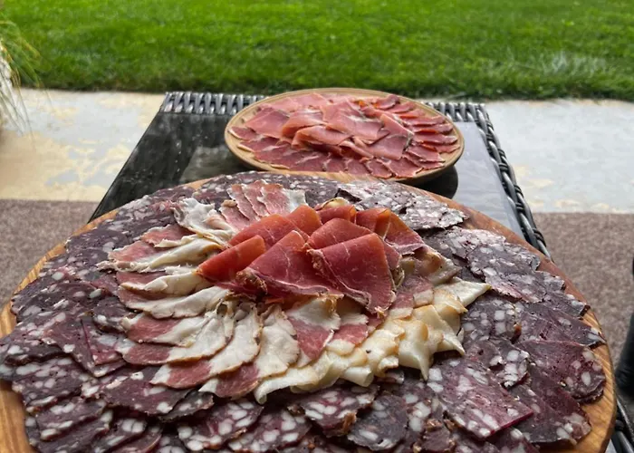 Boutique Farm Hrovat *